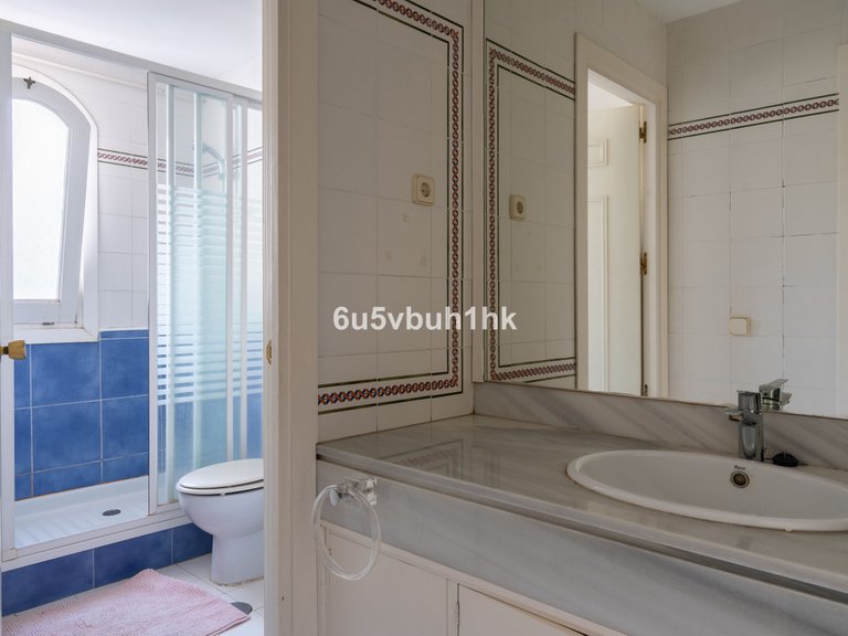 Villa for Sale in Nueva Andalucía, Malaga 19