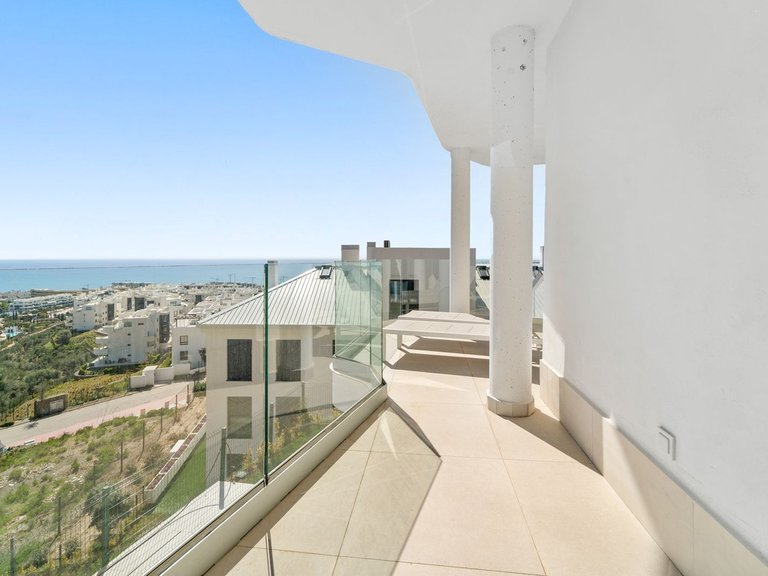 Apartment for Sale in Fuengirola, Malaga 2