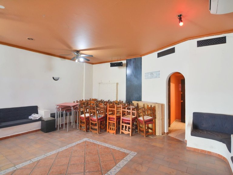 Commercial for Sale in Fuengirola, Malaga 6