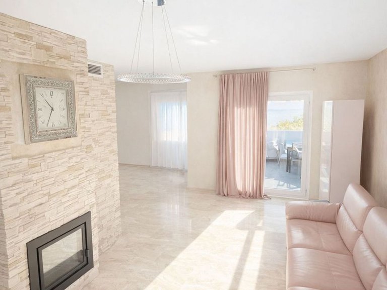 Apartment for Sale in Calahonda, Malaga 6