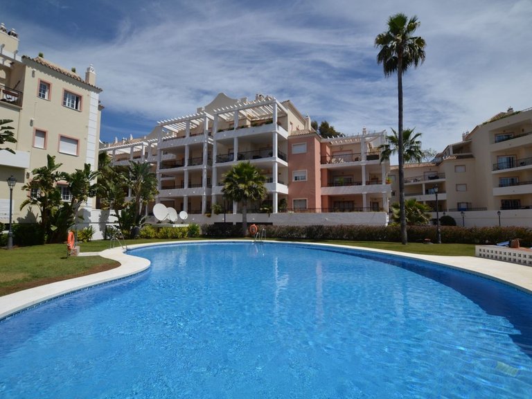 Apartment for Sale in Nueva Andalucía, Malaga 1