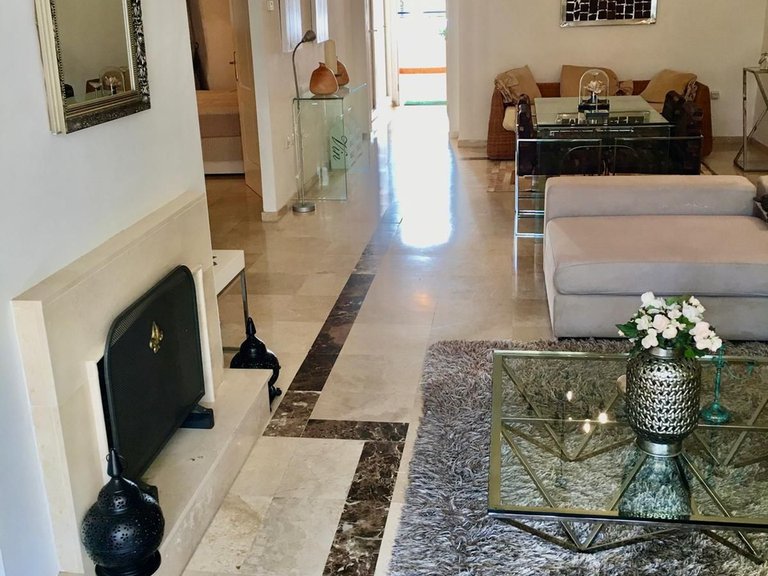 Apartment for Sale in Nueva Andalucía, Malaga 8