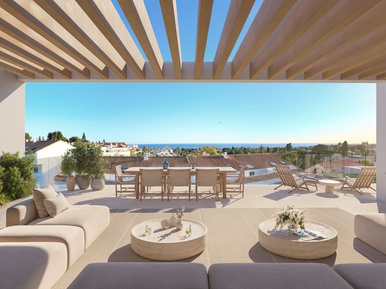 Apartment for Sale in Nueva Andalucía, Malaga 1