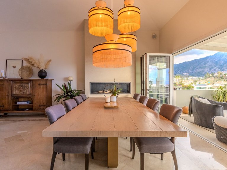 Villa for Sale in Nueva Andalucía, Malaga 1