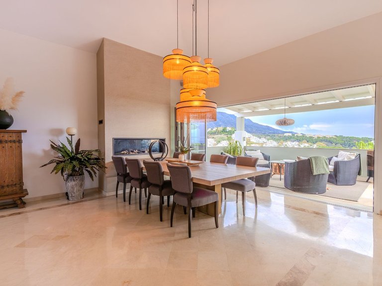Villa for Sale in Nueva Andalucía, Malaga 11