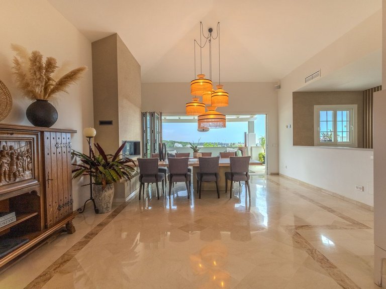 Villa for Sale in Nueva Andalucía, Malaga 12