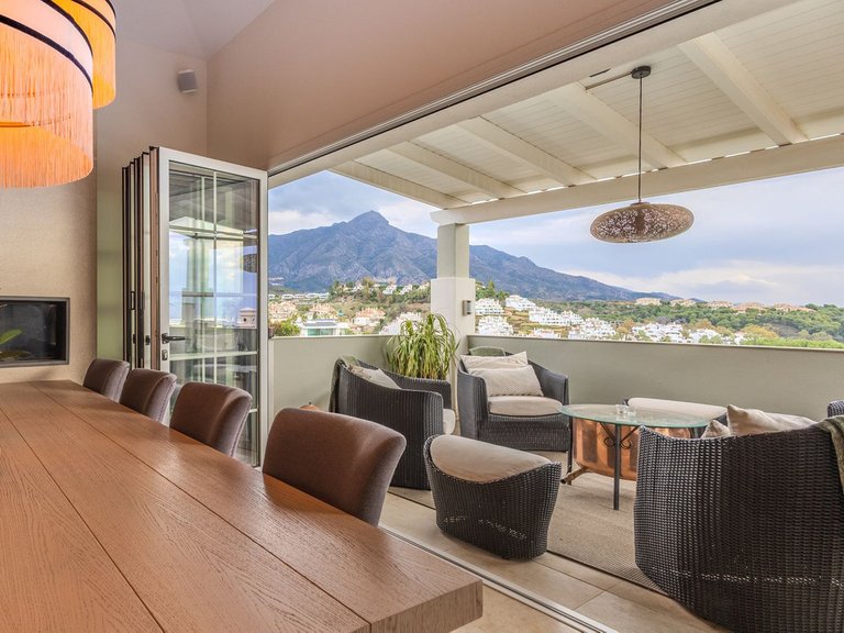 Villa for Sale in Nueva Andalucía, Malaga 14