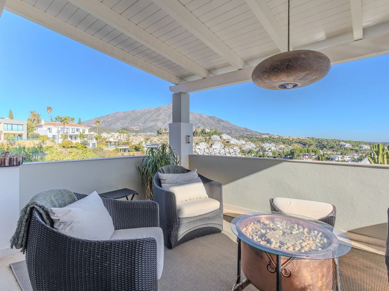 Villa for Sale in Nueva Andalucía, Malaga 15