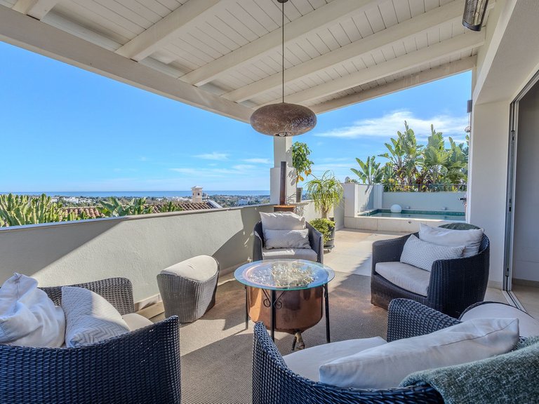 Villa for Sale in Nueva Andalucía, Malaga 16