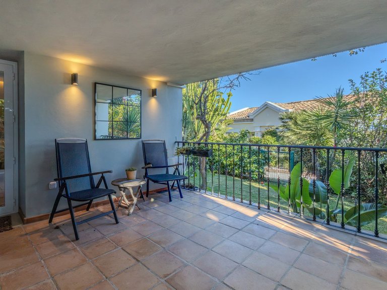 Villa for Sale in Nueva Andalucía, Malaga 24