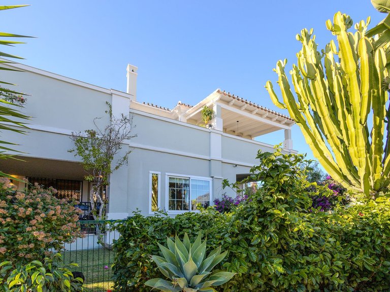 Villa for Sale in Nueva Andalucía, Malaga 4