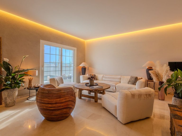 Villa for Sale in Nueva Andalucía, Malaga 8