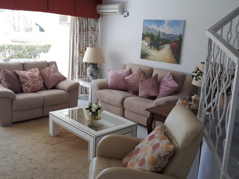 Villa for Sale in Miraflores, Malaga 11