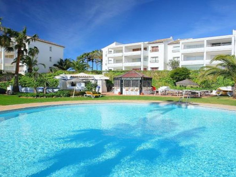 Villa for Sale in Miraflores, Malaga 2
