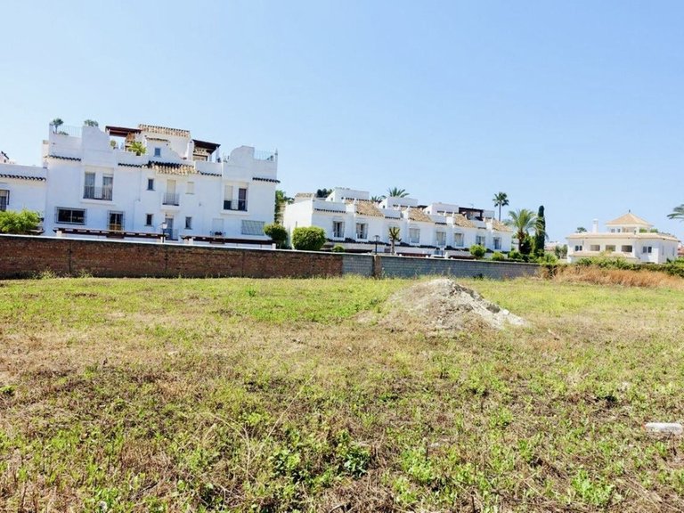 Plot for Sale in San Pedro De Alcántara, Malaga 2