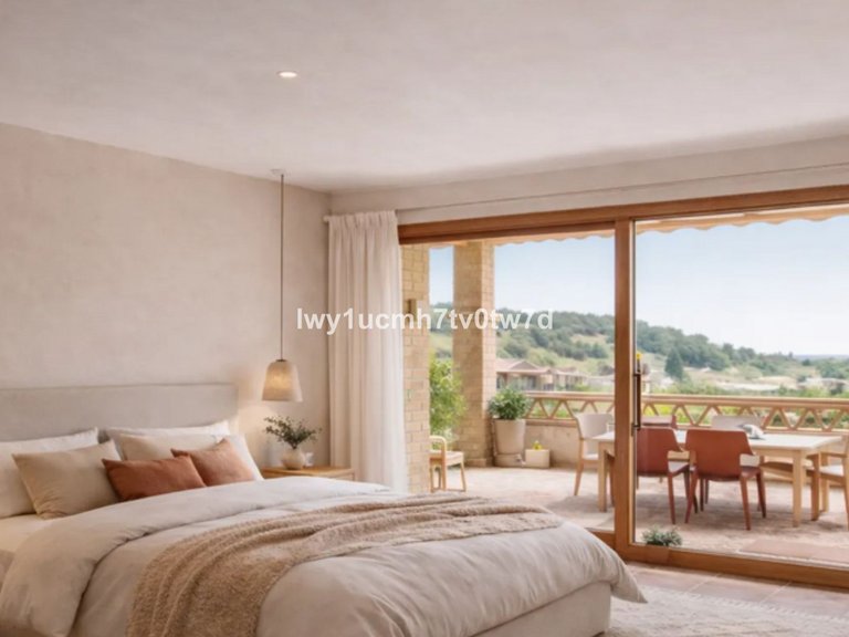 Villa for Sale in Torremolinos, Malaga 1