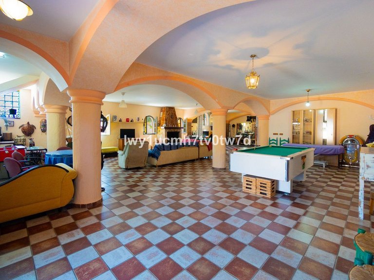 Villa for Sale in Torremolinos, Malaga 36