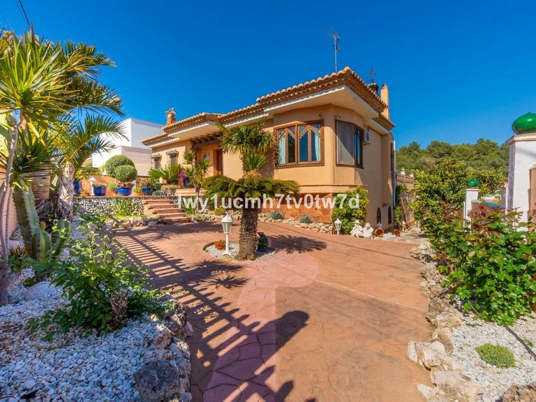 Villa for Sale in Torremolinos, Malaga 37