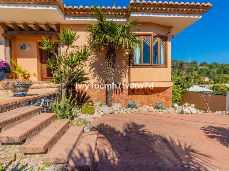 Villa for Sale in Torremolinos, Malaga 38