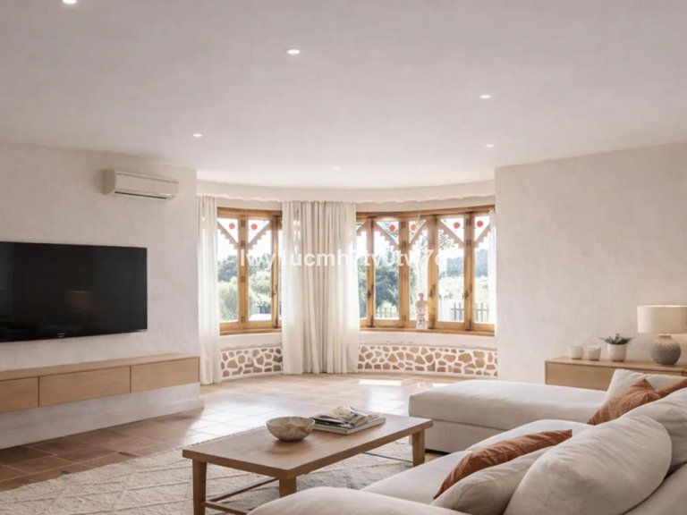 Villa for Sale in Torremolinos, Malaga 4