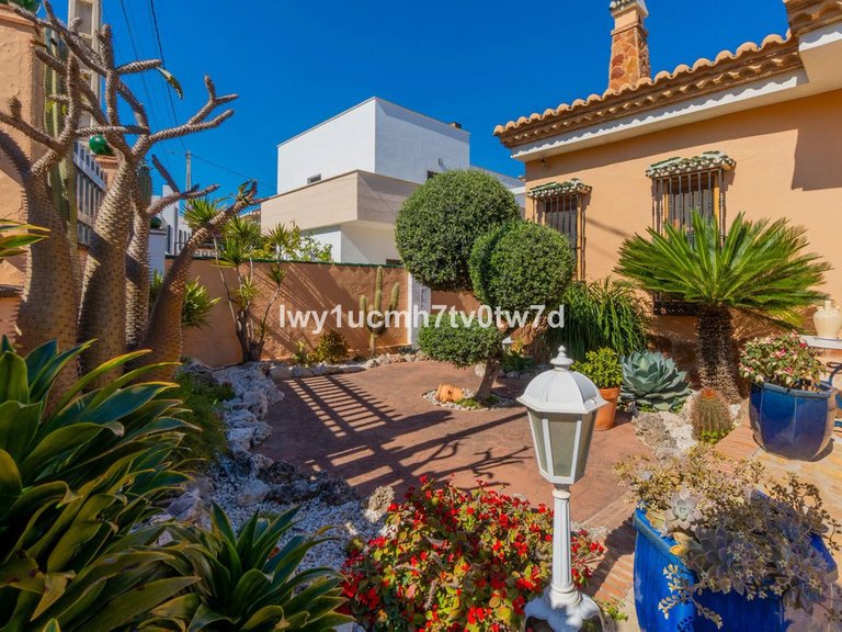 Villa for Sale in Torremolinos, Malaga 9