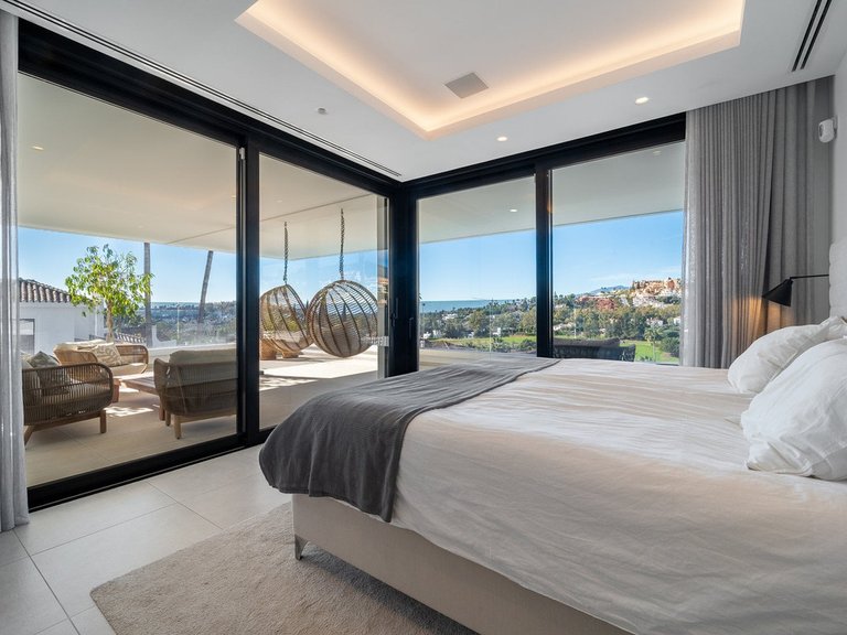 Villa for Sale in Nueva Andalucía, Malaga 23