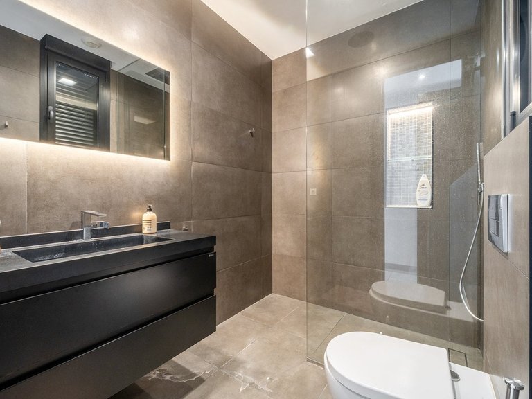 Villa for Sale in Nueva Andalucía, Malaga 31