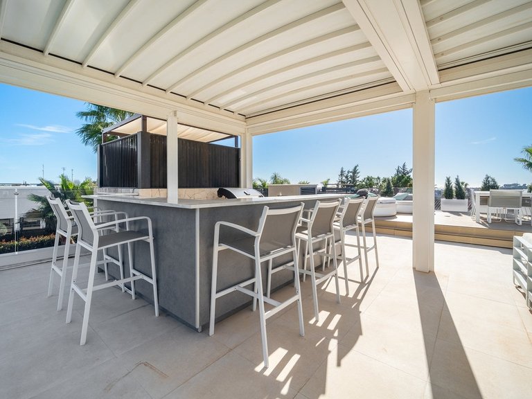 Villa for Sale in Nueva Andalucía, Malaga 35