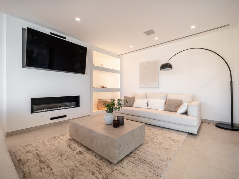 Villa for Sale in Nueva Andalucía, Malaga 56