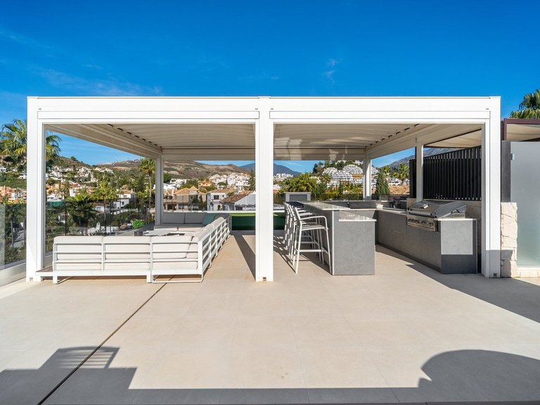 Villa for Sale in Nueva Andalucía, Malaga 62
