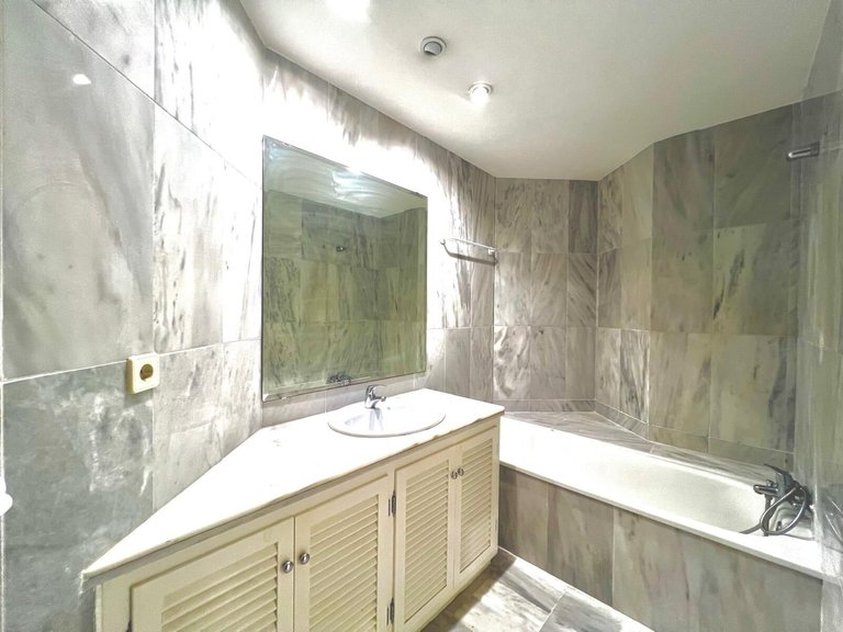 Apartment for Sale in Marbella, Malaga 16