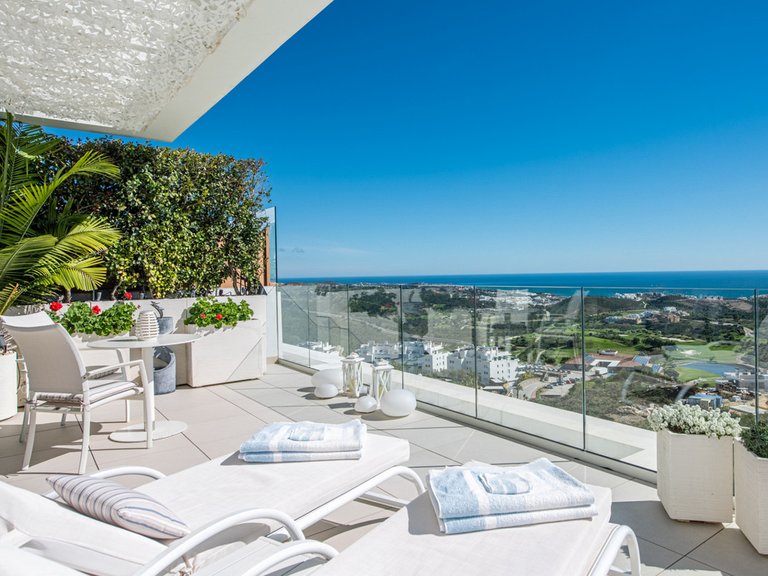 Apartment for Sale in Calanova Golf, Malaga 1