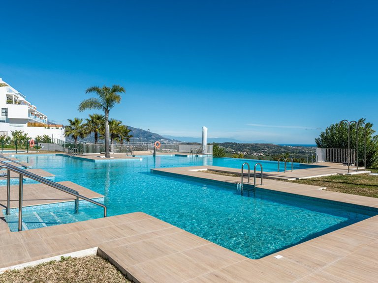 Apartment for Sale in Calanova Golf, Malaga 33