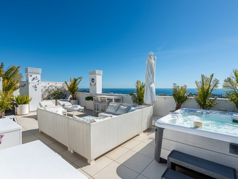 Apartment for Sale in Calanova Golf, Malaga 4