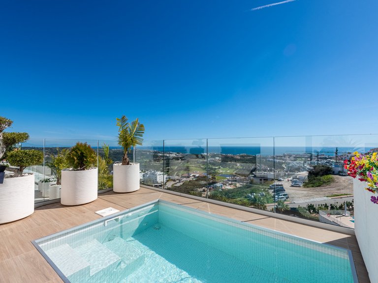 Apartment for Sale in Calanova Golf, Malaga 9