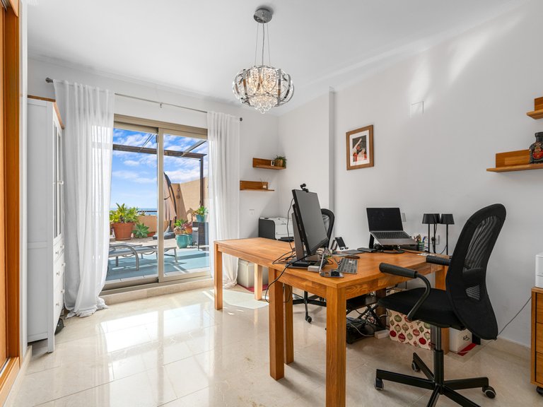 Apartment for Sale in Benahavís, Malaga 10