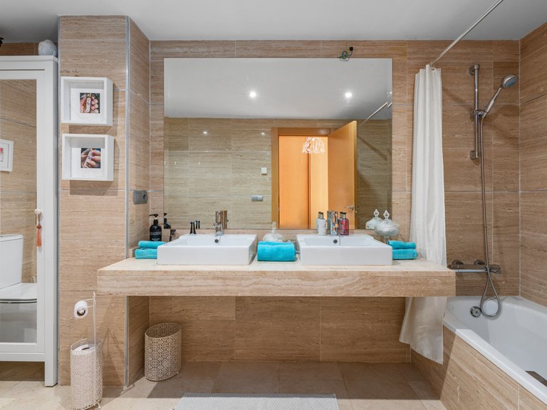 Apartment for Sale in Benahavís, Malaga 11