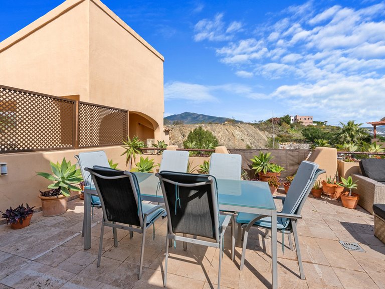 Apartment for Sale in Benahavís, Malaga 12