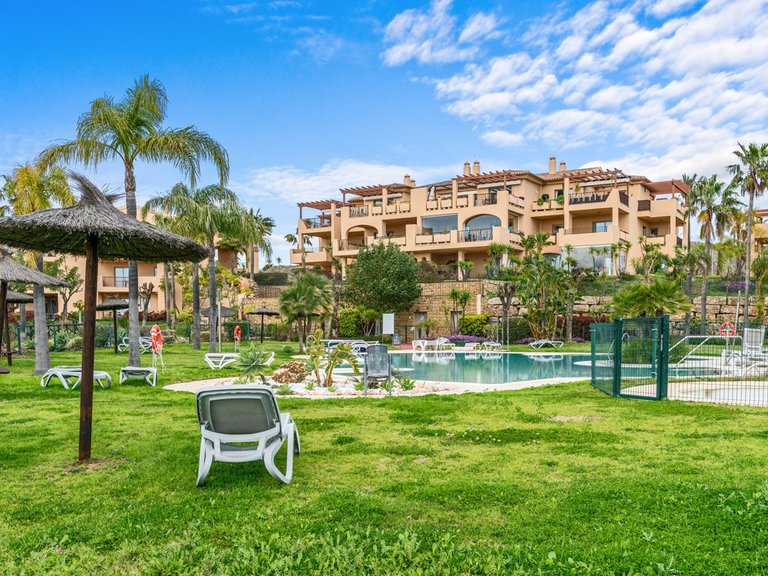 Apartment for Sale in Benahavís, Malaga 15