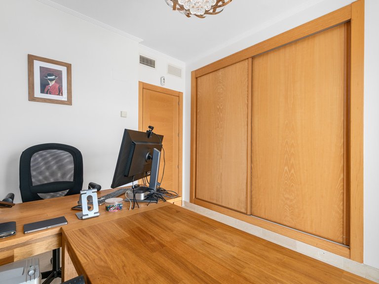 Apartment for Sale in Benahavís, Malaga 32