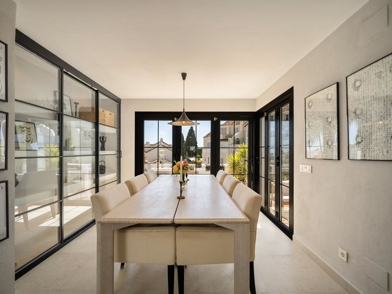 Villa for Sale in Marbella, Malaga 14