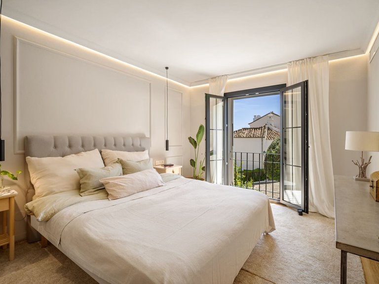 Villa for Sale in Marbella, Malaga 27