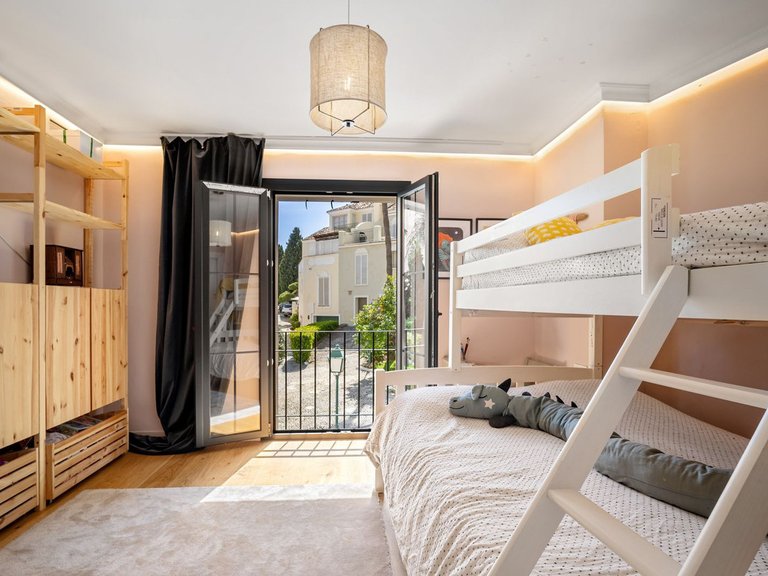 Villa for Sale in Marbella, Malaga 35