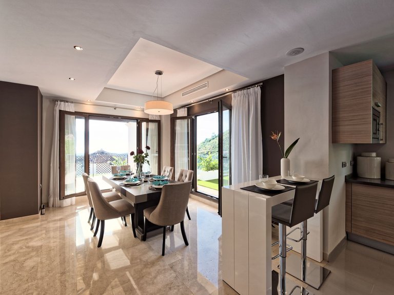 Villa for Sale in Benahavís, Malaga 11