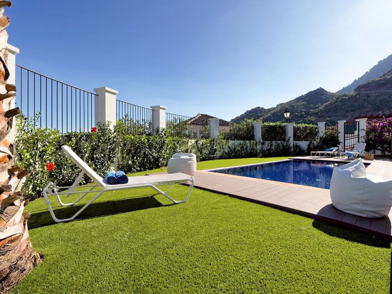 Villa for Sale in Benahavís, Malaga 17