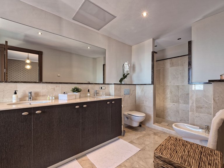 Villa for Sale in Benahavís, Malaga 22