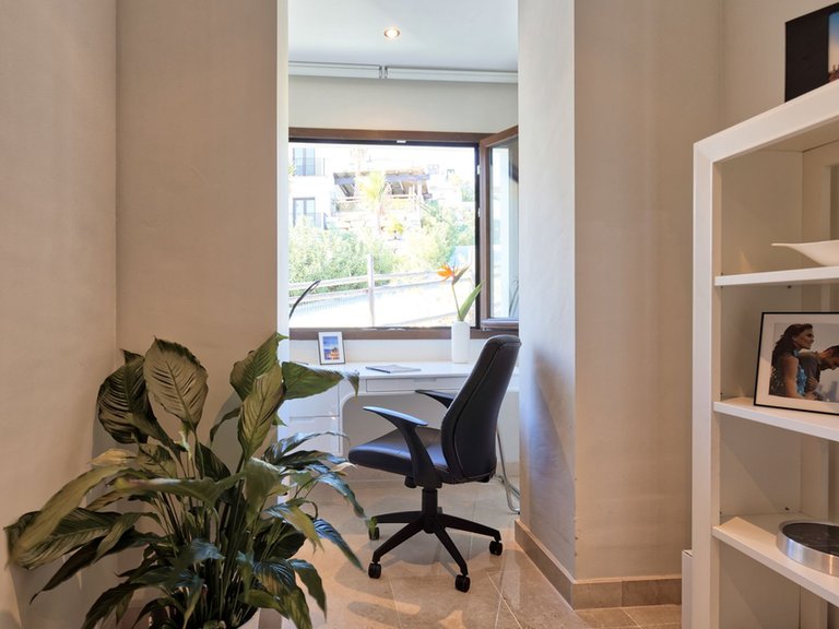 Villa for Sale in Benahavís, Malaga 32