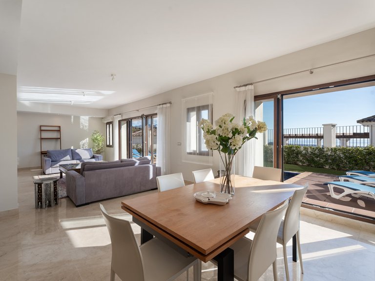 Villa for Sale in Benahavís, Malaga 37