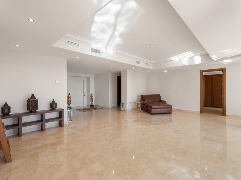 Villa for Sale in Benahavís, Malaga 40
