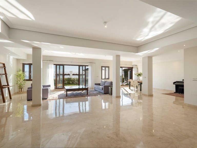 Villa for Sale in Benahavís, Malaga 41